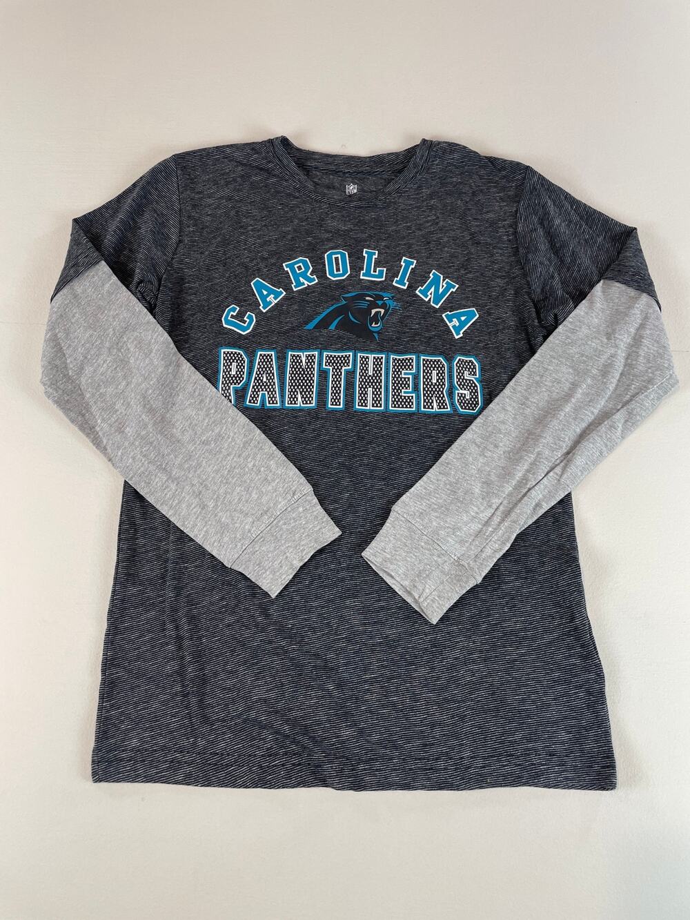 NFL Team Apparel Gray Long Sleeve Panthers Logo Youth Size Large 10 to 12
